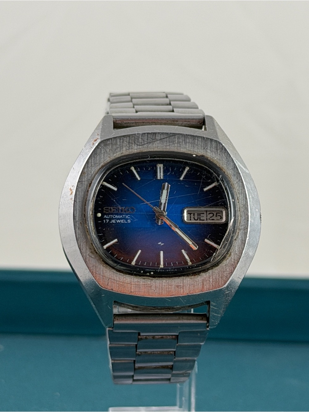 Vintage Seiko 5 Automatic Blue Sunburst Day Date Men’s Watch Running Japan